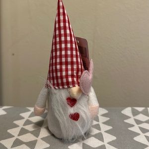 Small gnome table decor